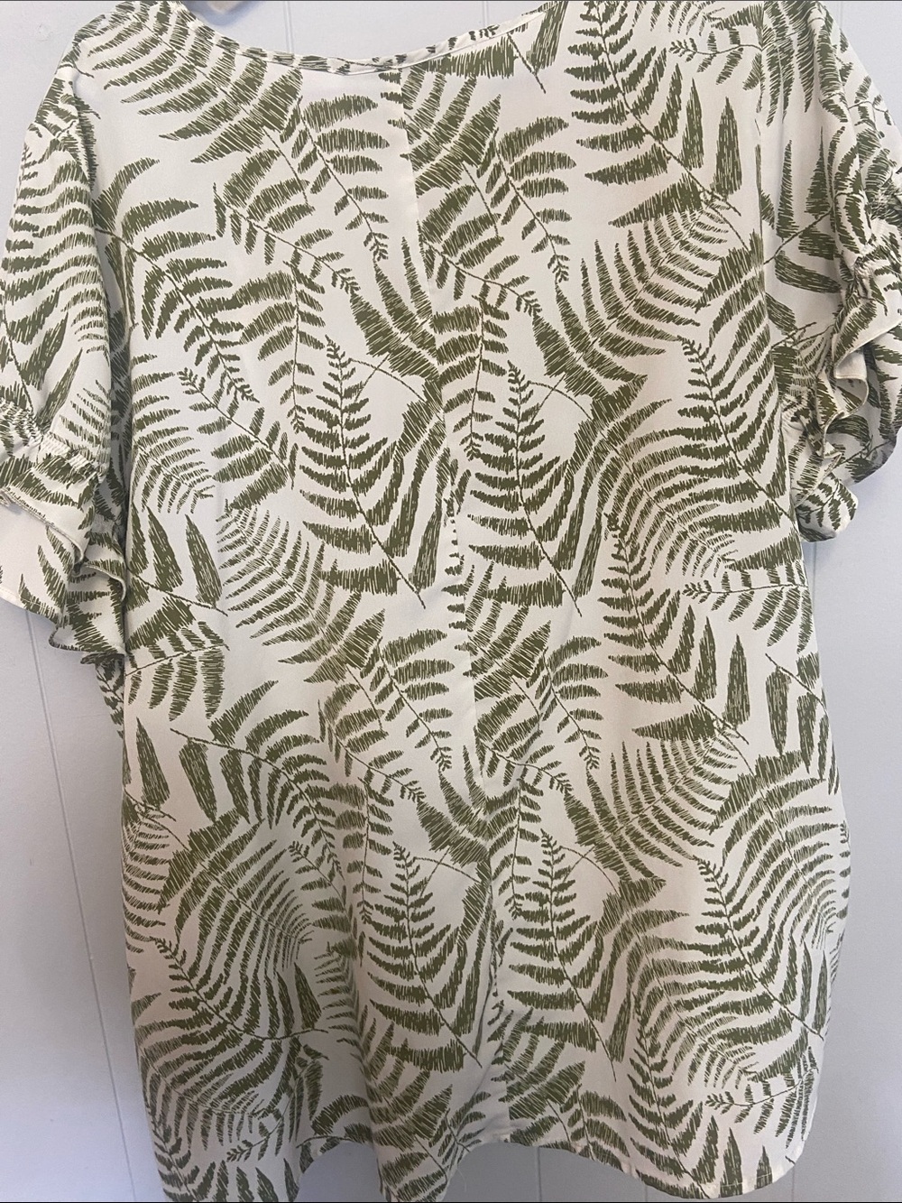 Lane Bryant Olive Fern-Print Ruffle Sleeve Blouse Size 22 - Picture 5 of 5